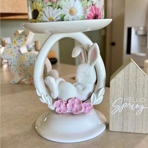 Bath & Body Works Napping Bunny 3 wick Pedestal Candle Holder